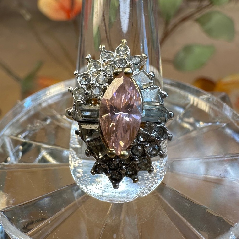Women Cocktail Ring Size 5.5 Pink Gold Tone Statement Marquise Glamour Costume